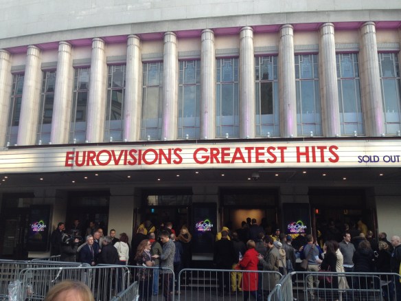 L'entrée du théâtre 